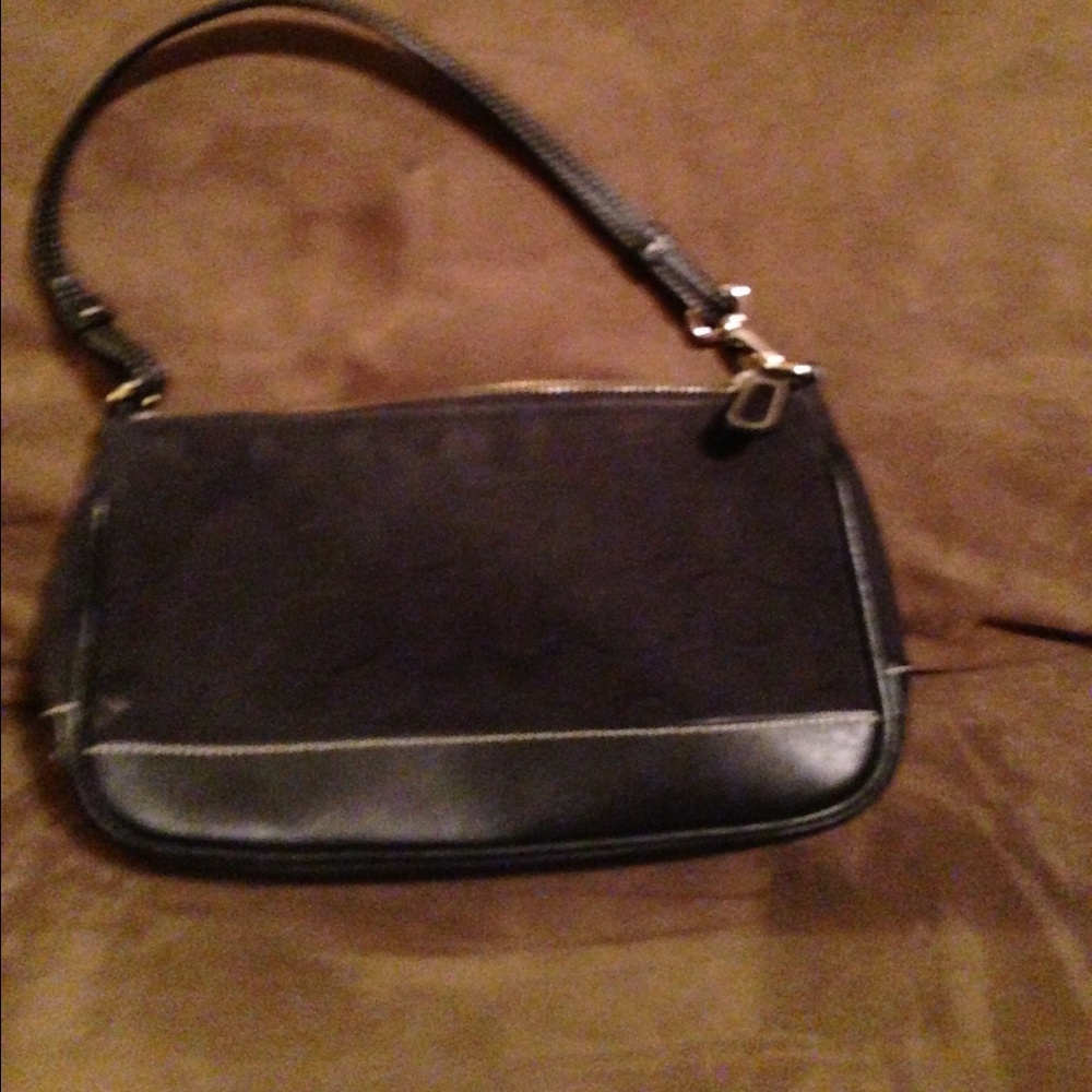 💯% Authentic Small Black Coach Purse. This Is a y2k Coach purse This Is NOT sold